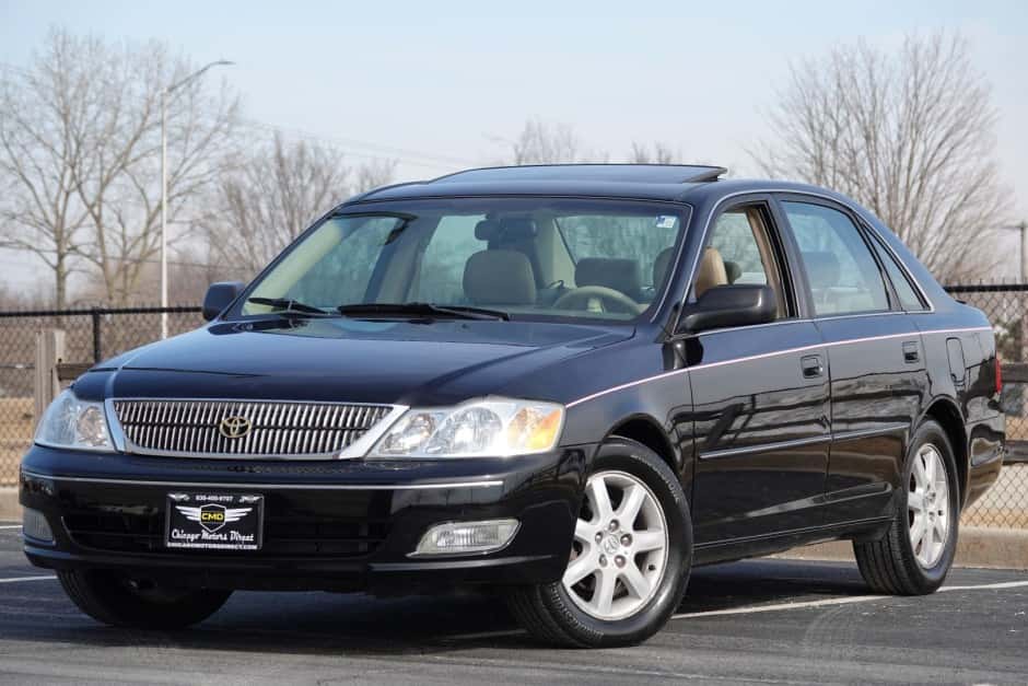 2001 Toyota Avalon sold for $9,000