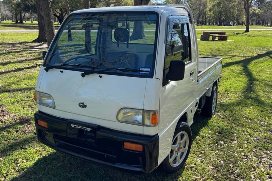 1998 Subaru Sambar sold for $12,750
