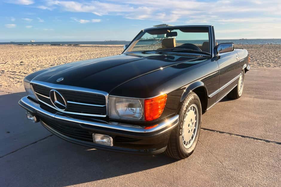 1986 Mercedes-Benz R107 SL sold for $34,000