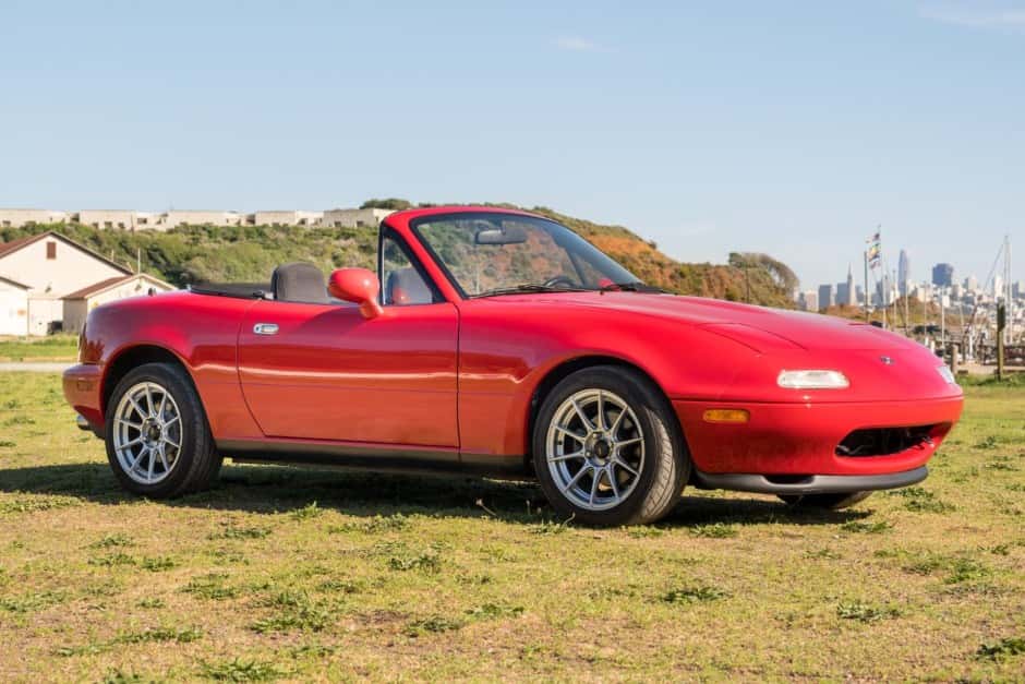 1994 Mazda NA MX-5 Miata sold for $18,000