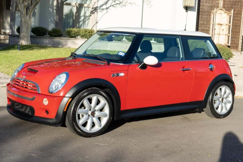 2004 Mini R53 Cooper S sold for $11,800
