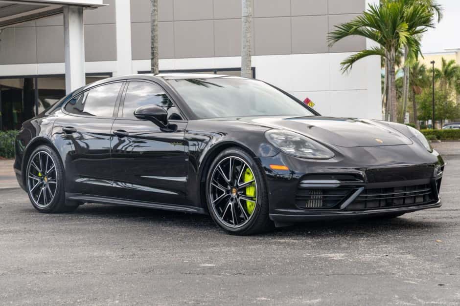 2020 Porsche Panamera sold for $80,499