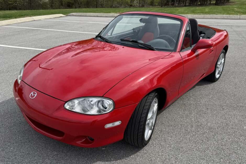 2004 Mazda NB MX-5 Miata sold for $13,750
