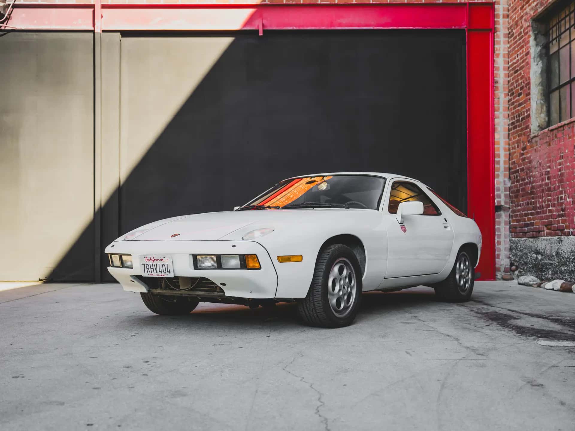 1979 Porsche 928 sold for $14,300