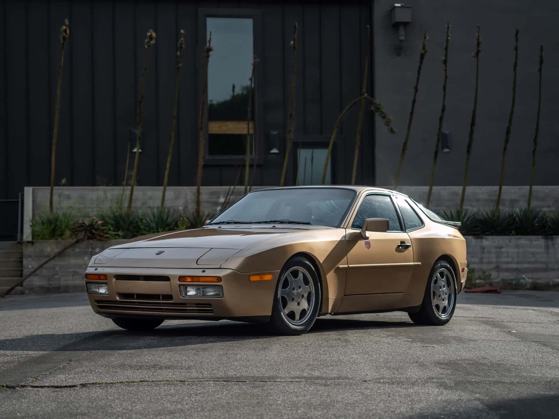1988 Porsche 944 Turbo sold for $31,900