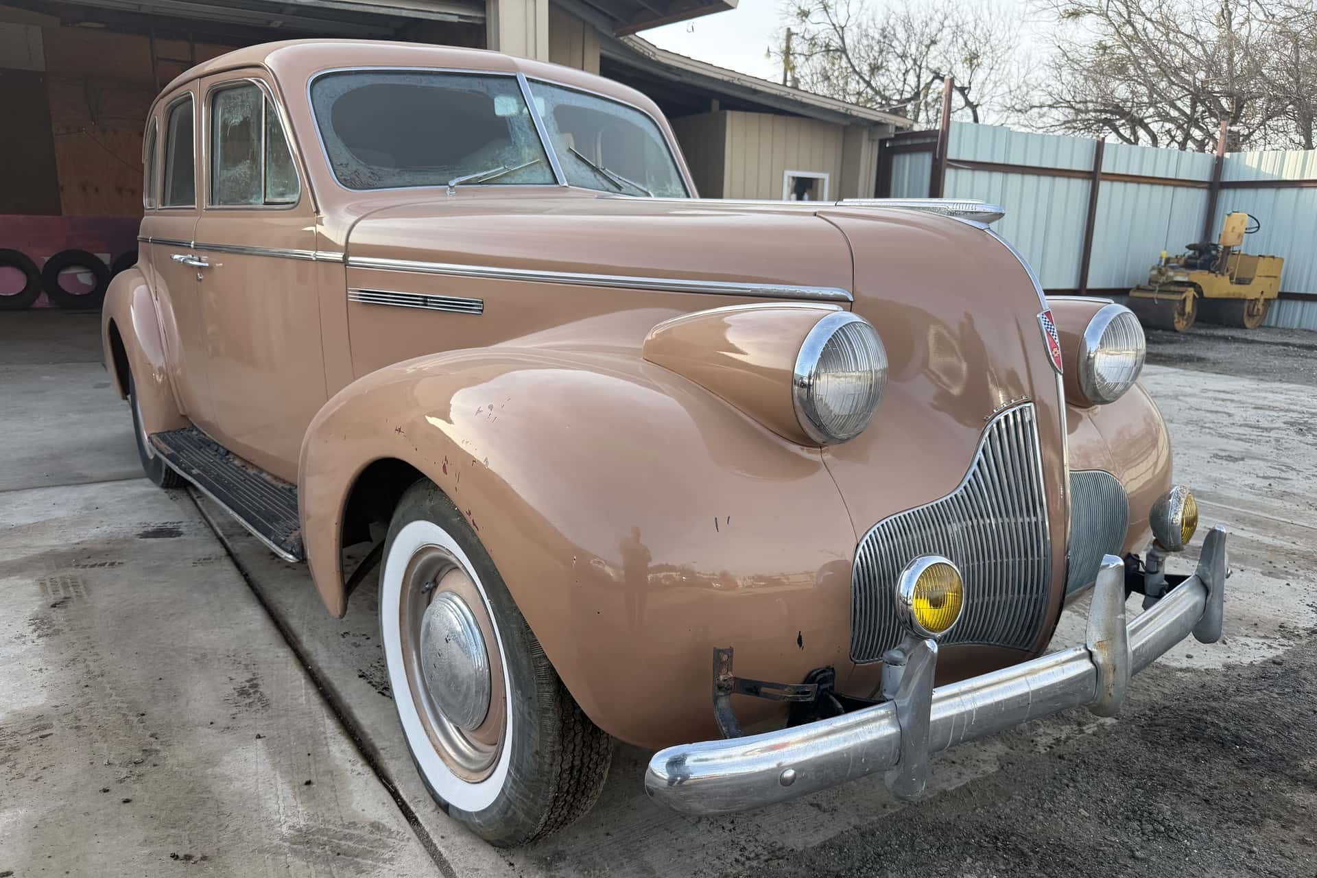 1939 Buick Series 40 sold for $4,700