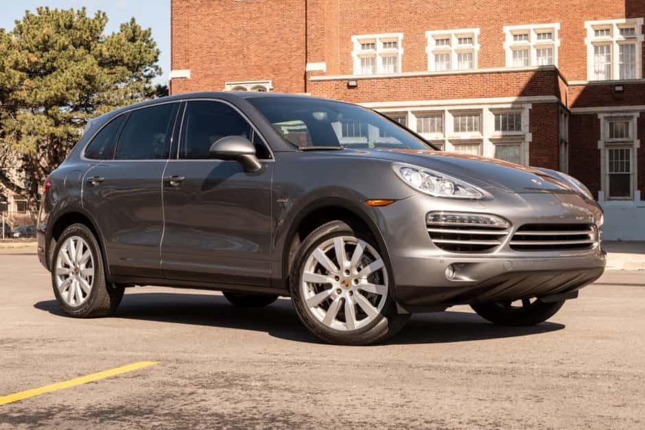 2014 Porsche 958 Cayenne (2011-2018) sold for $17,000