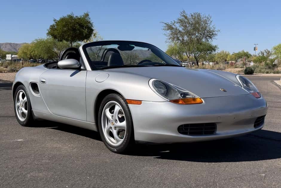 2000 Porsche 986 Boxster sold for $12,500