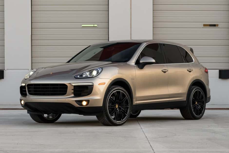 2016 Porsche 958 Cayenne (2011-2018) sold for $35,300