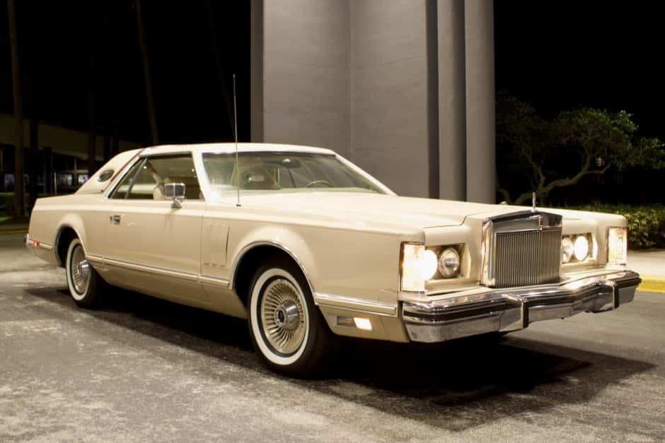 1979 Lincoln Continental Mark V (1977-1979) sold for $15,950