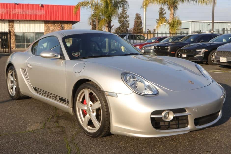 2007 Porsche 987 Cayman sold for $31,750
