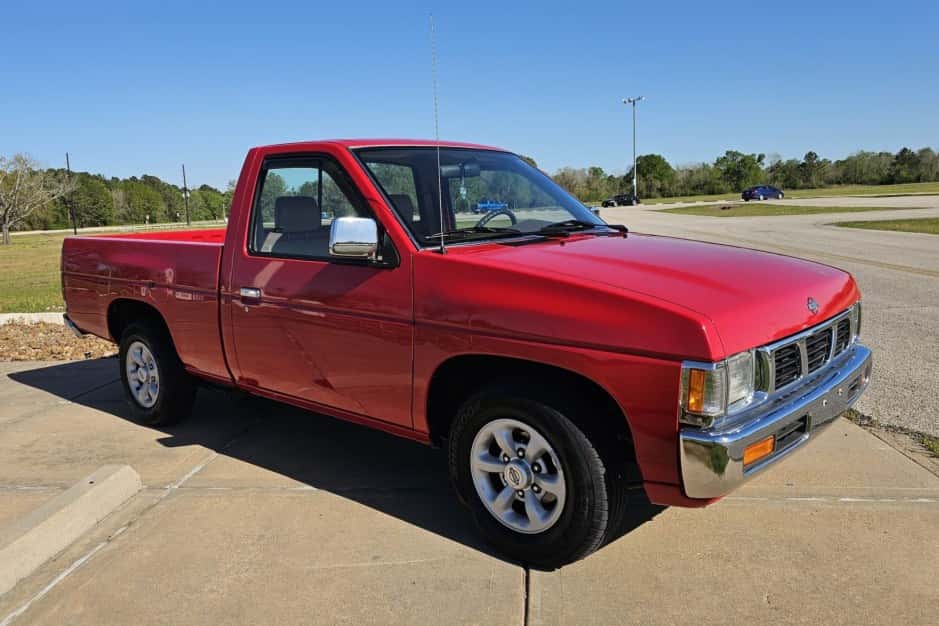 1997 Nissan Pickup sold for $10,500
