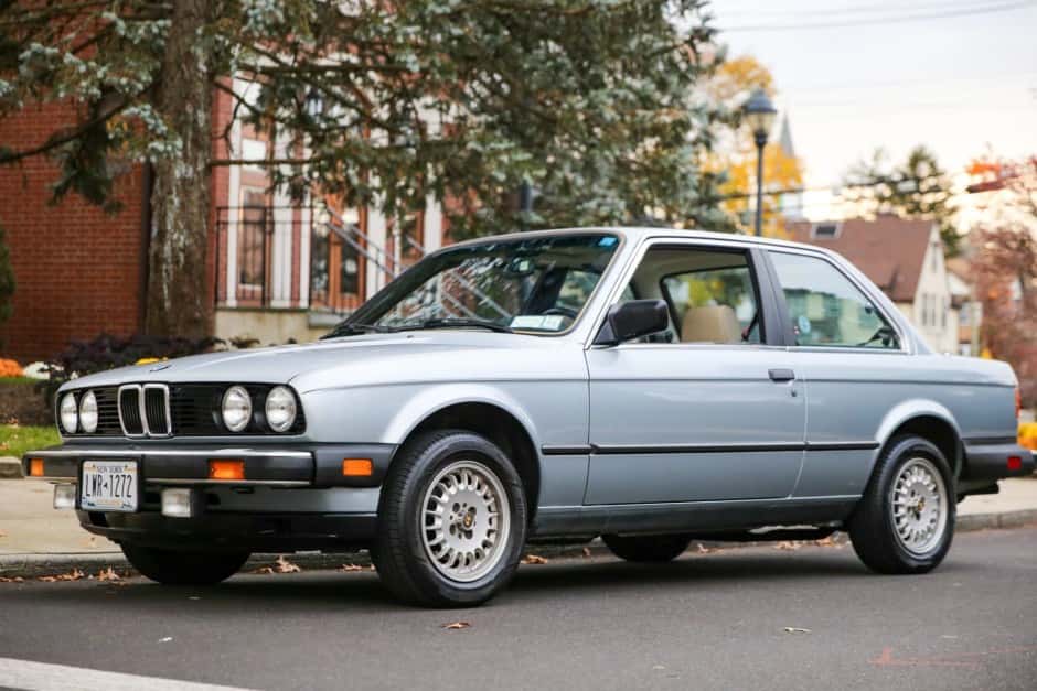 1984 BMW E30 3-Series Coupe sold for $15,827