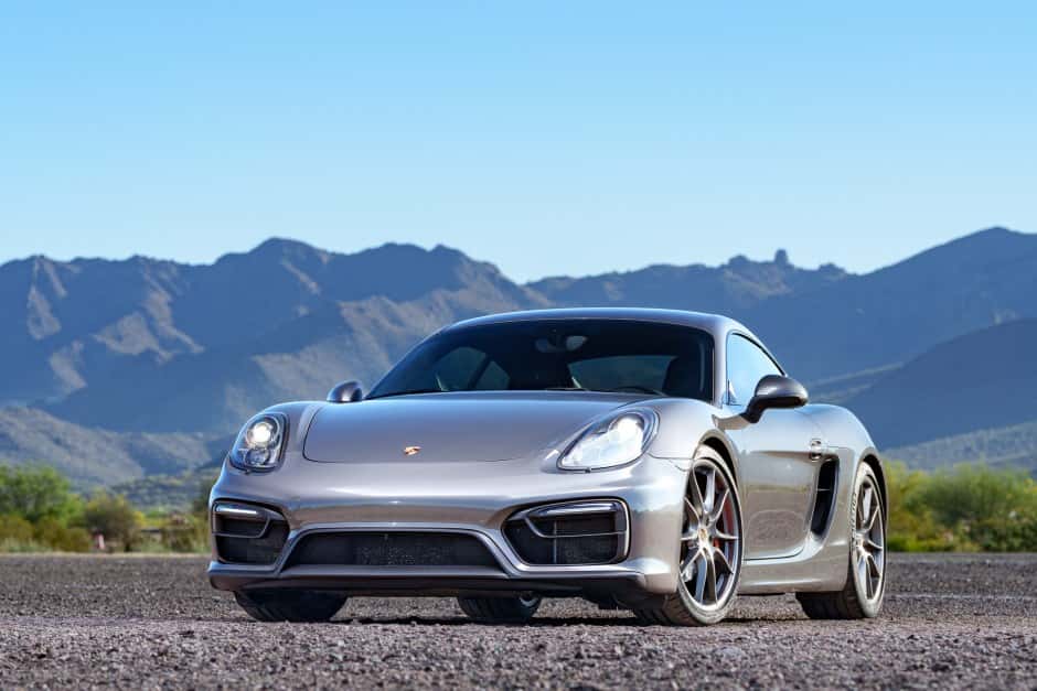 2015 Porsche 981 Cayman sold for $62,000