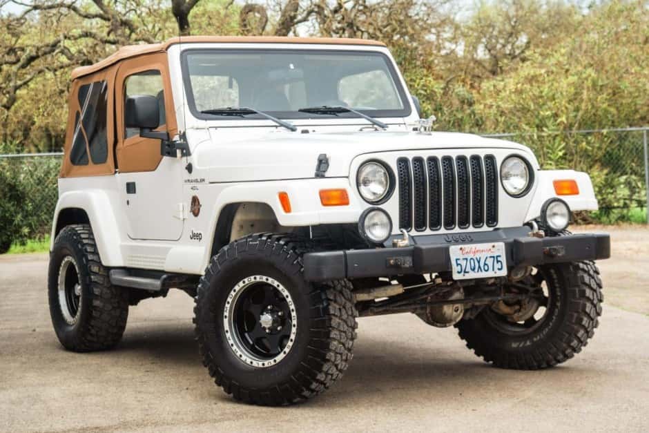 1998 Jeep Wrangler TJ (1997-2006) sold for $10,500