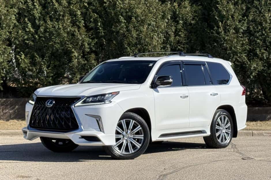 2016 Lexus LX570 sold for $66,000