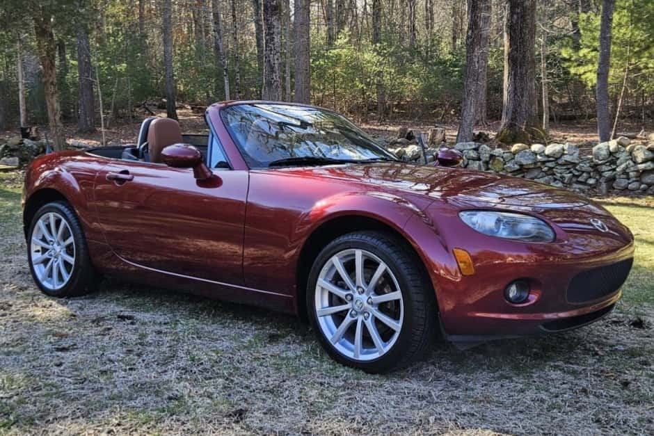 2006 Mazda NC MX-5 Miata sold for $9,500