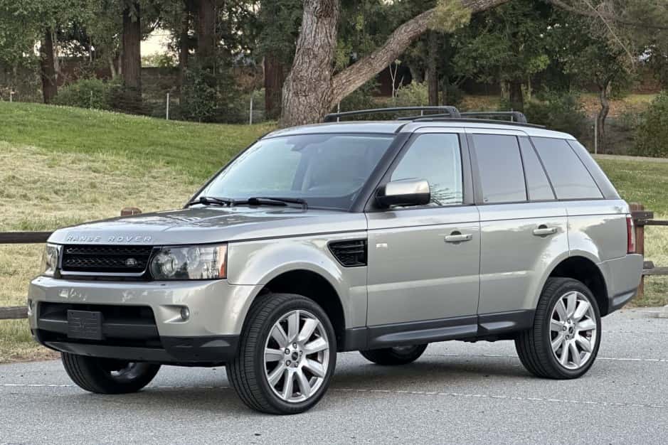 2013 Land Rover Range Rover Sport L320 sold for $13,000