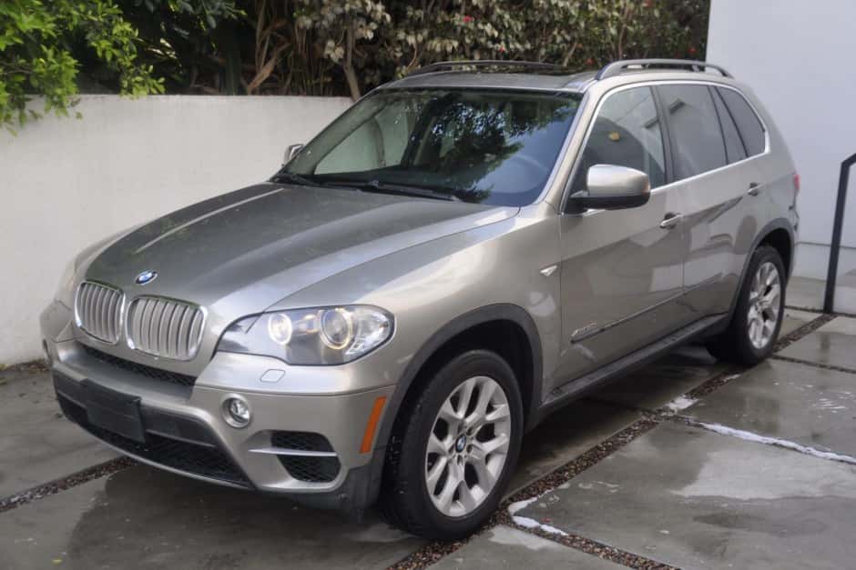 2011 BMW X5 sold for $10,111