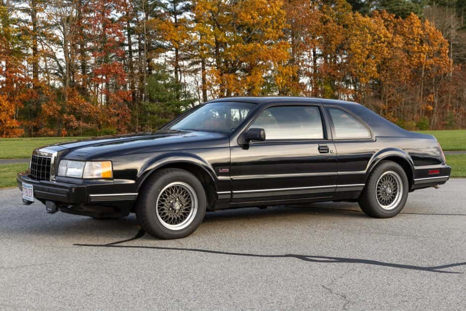 1991 Lincoln Continental Mark VII & Mark VII sold for $10,500