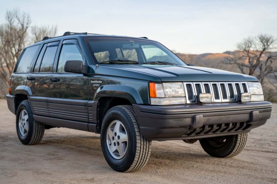1994 Jeep ZJ Grand Cherokee sold for $10,750