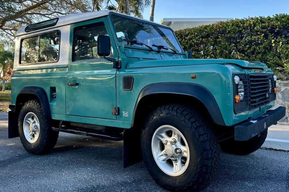 1987 Land Rover 90 / Defender 90 (Euro Spec) sold for $21,000