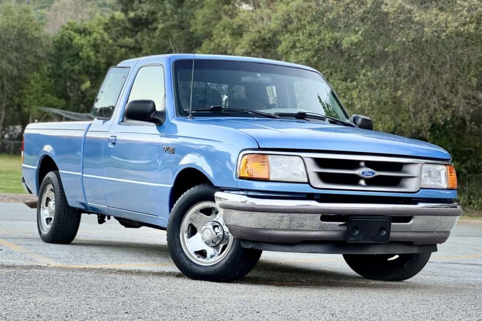 1996 Ford Ranger 1993-1997 sold for $11,000