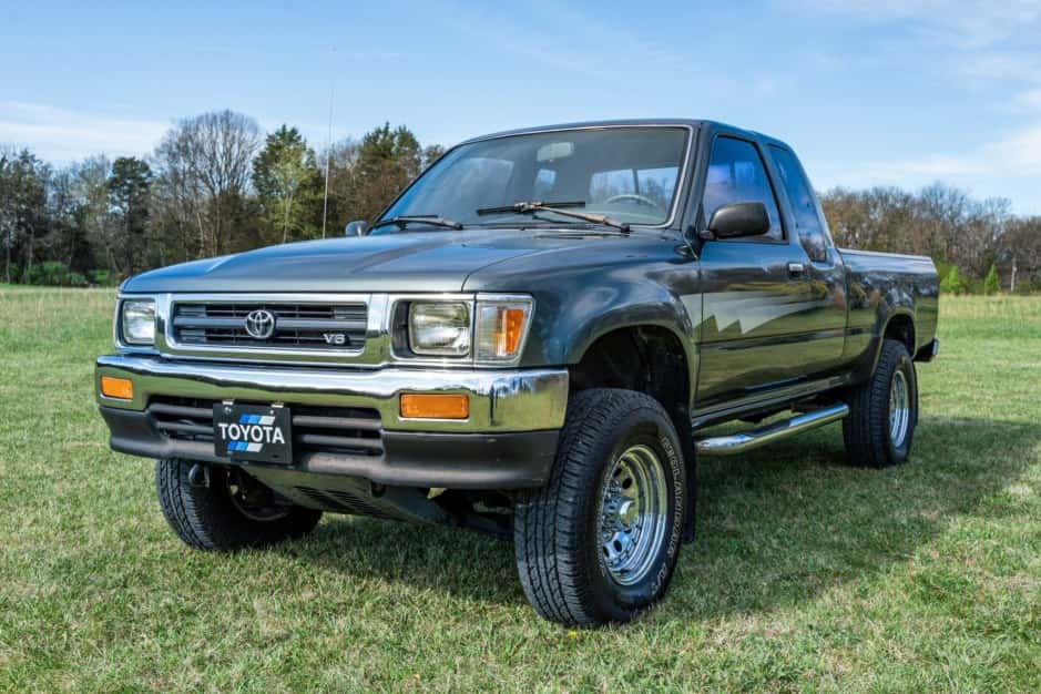 1992 Toyota Pickup (N80/90/100/110 1989-1997) sold for $12,500