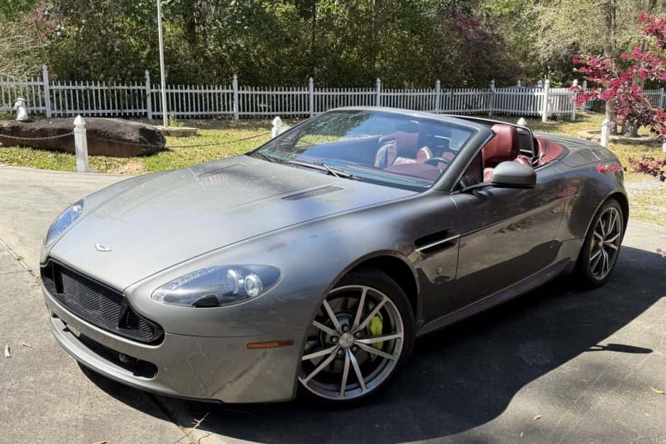 2010 Aston Martin V8 Vantage (2006+) sold for $40,250