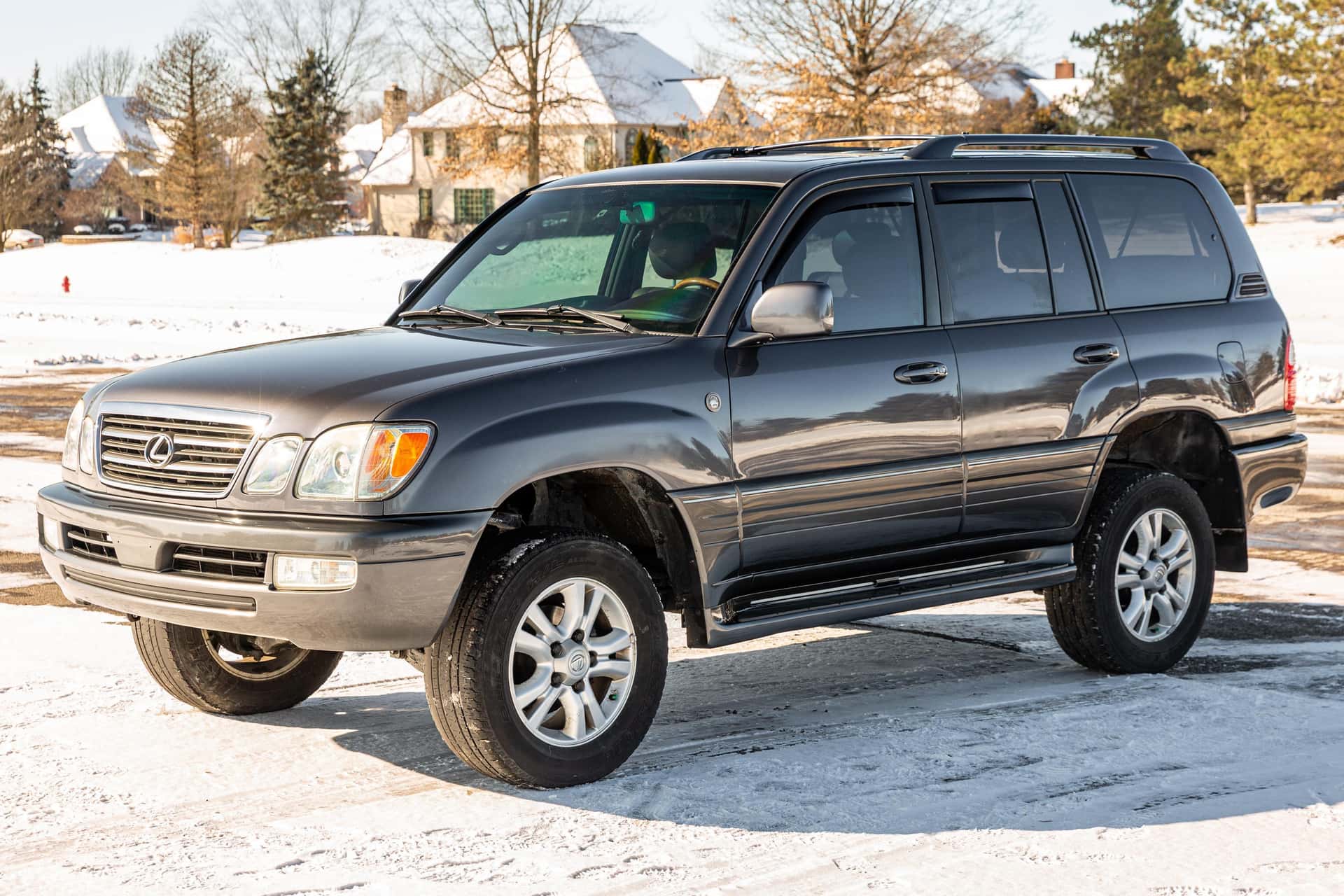 2005 Lexus LX sold for $6,300