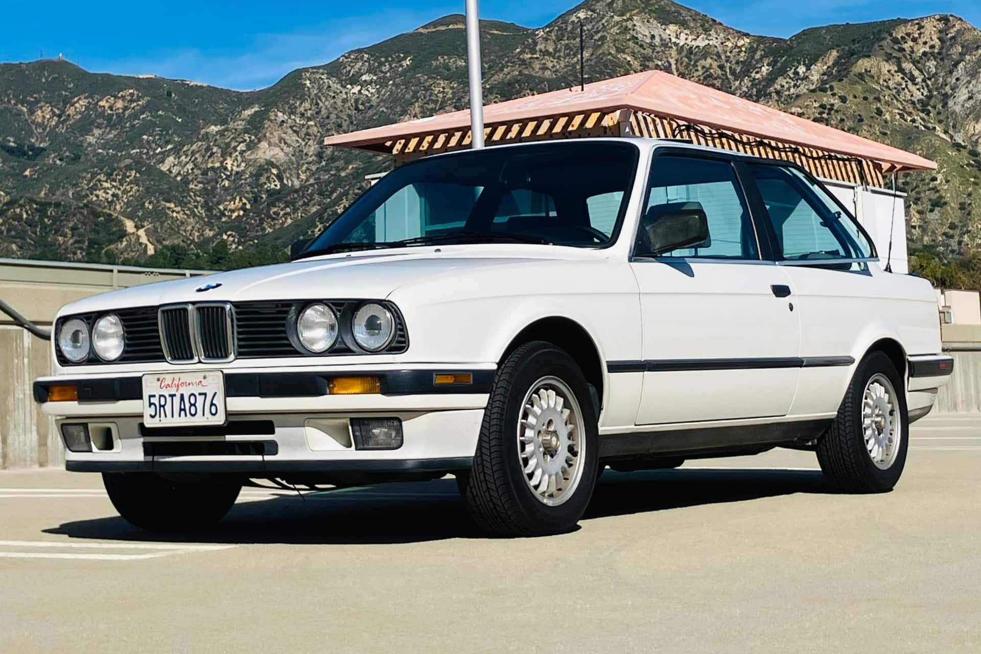 1989 BMW 3 Series sold for $6,900