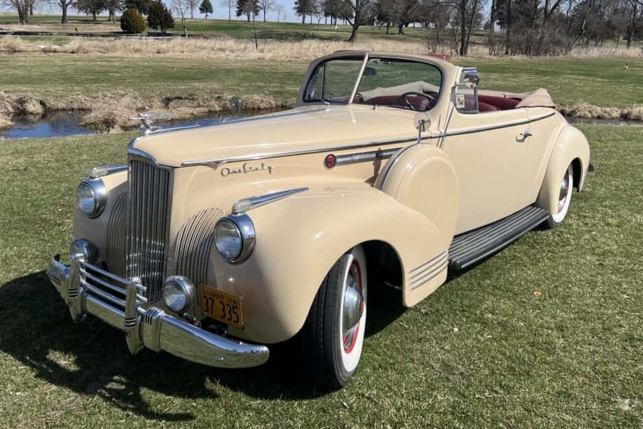 1941 Packard Eight sold for $38,500