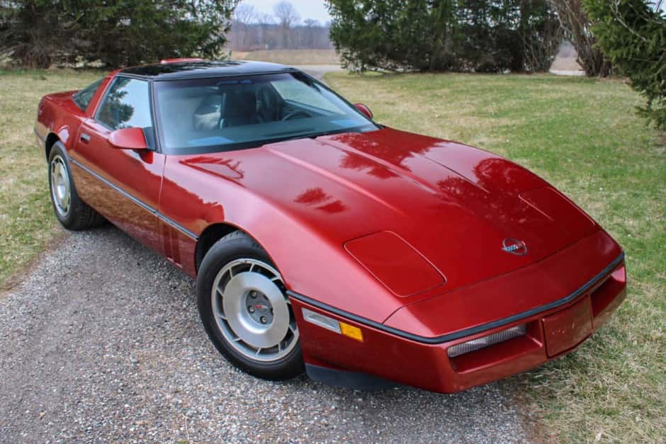 1987 Chevrolet Corvette C4 Coupe (1984-1991) sold for $11,000