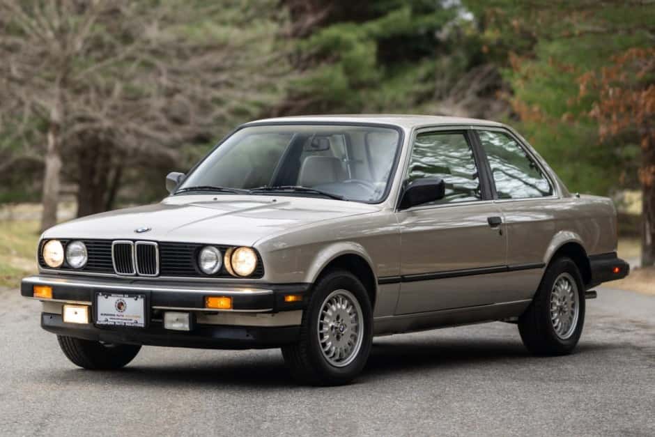1986 BMW E30 3-Series Coupe sold for $16,500