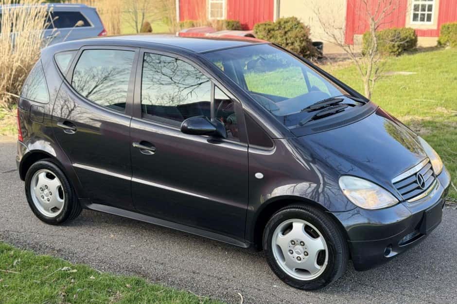 2000 Mercedes-Benz  sold for $9,700
