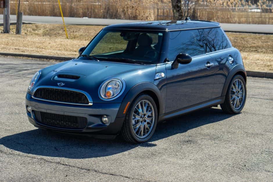 2010 Mini R56 Cooper, Cooper S, and John Cooper Works sold for $7,000