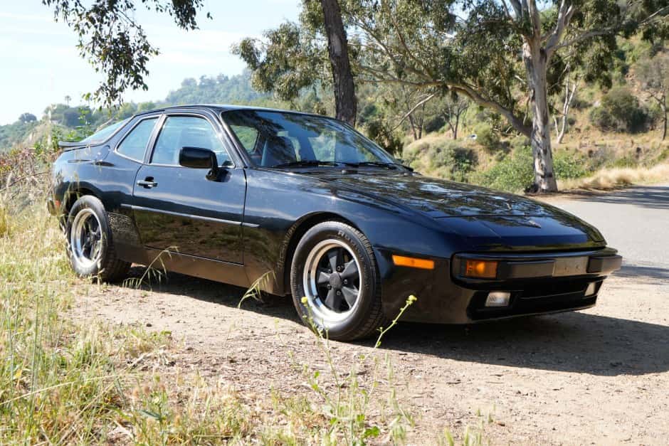 1986 Porsche 944 sold for $13,500