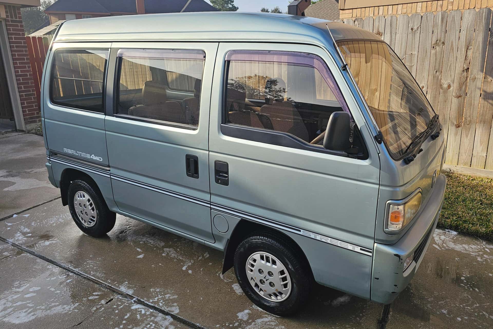 1990 Honda Acty sold for $9,600