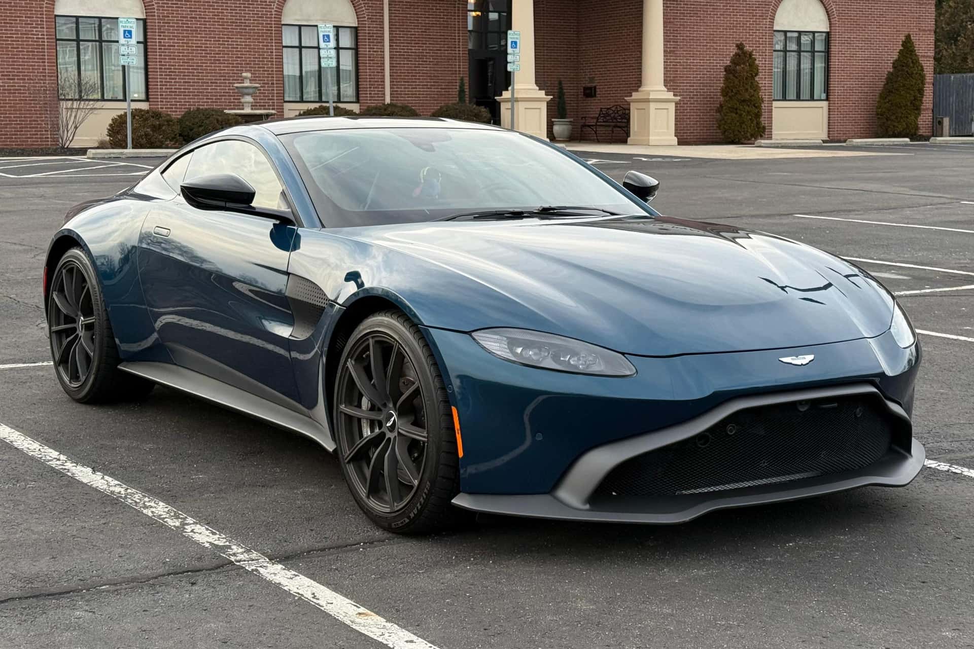 2020 Aston Martin Vantage sold for $86,000