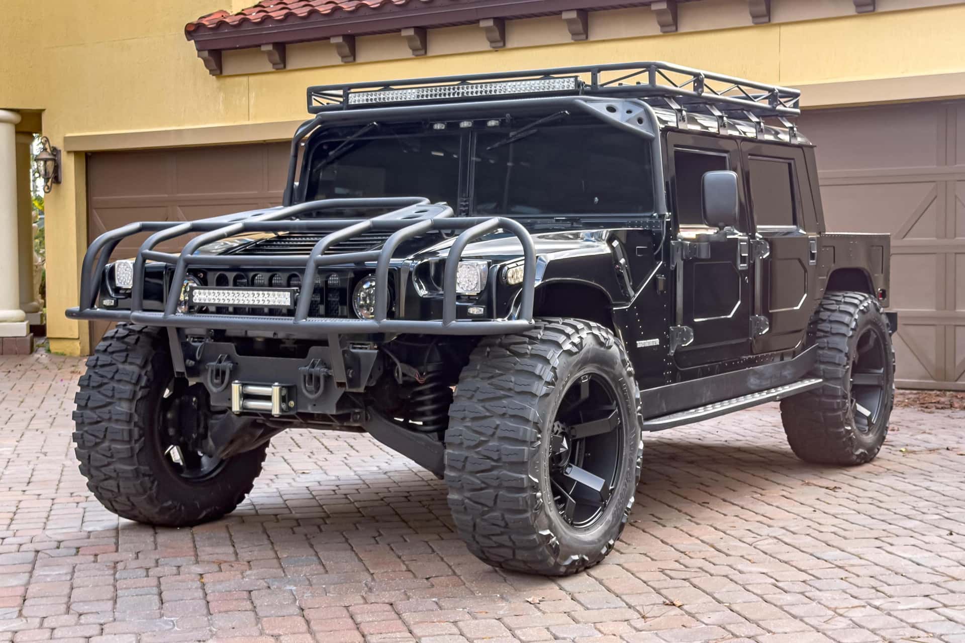 1995 AM General Hummer sold for $29,250