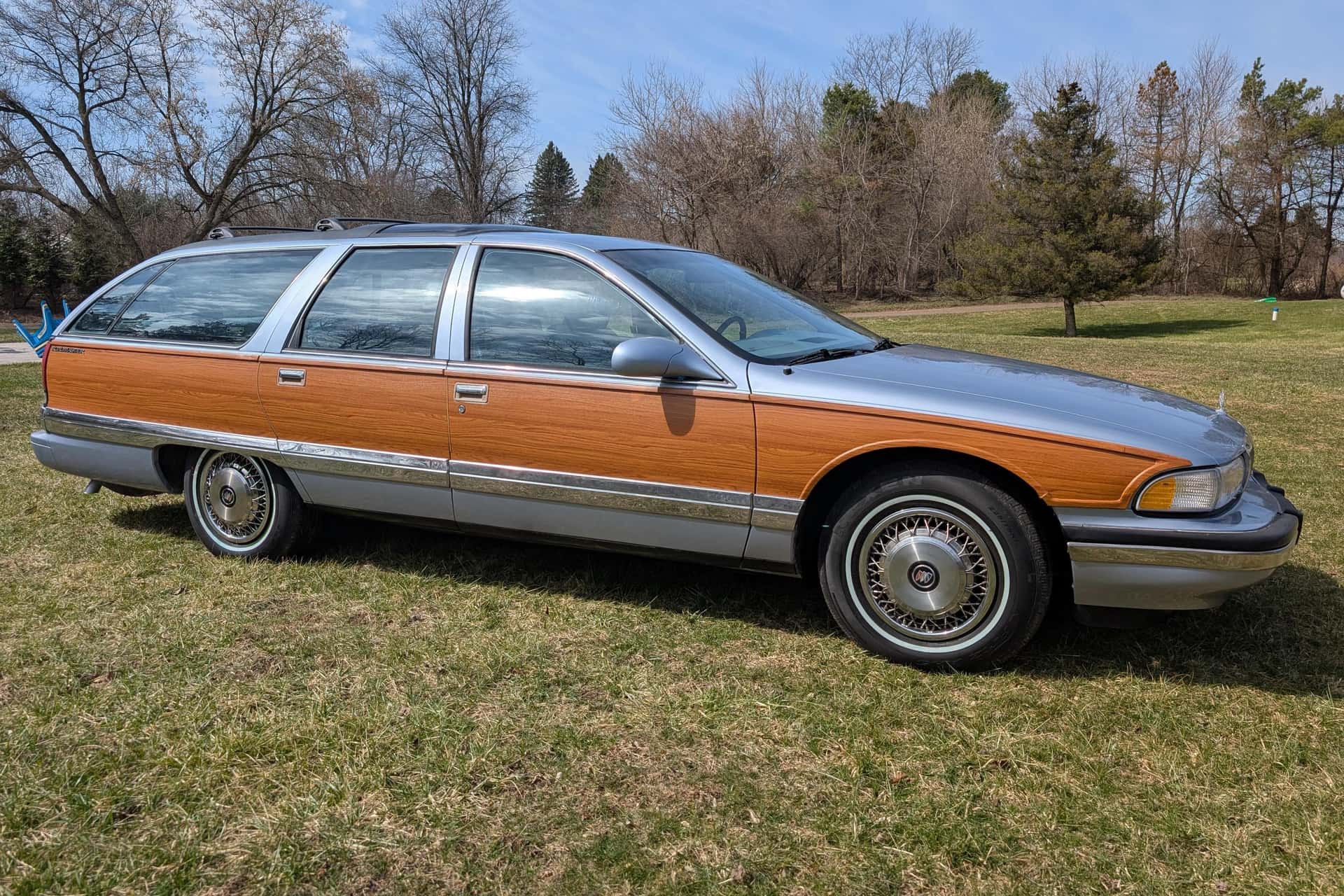 1995 Buick Roadmaster sold for $8,900