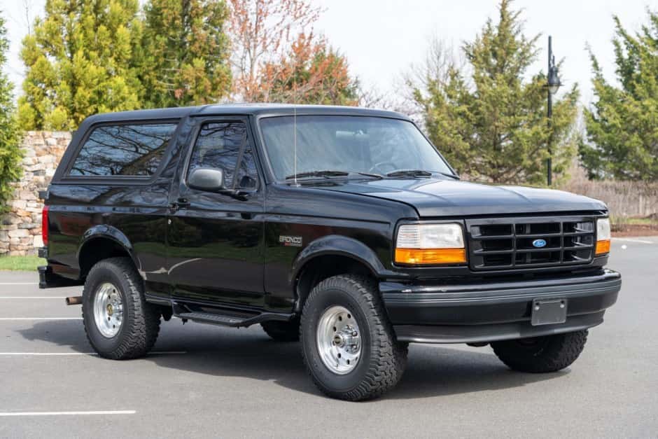 1996 Ford Bronco 4th-5th Generations 1987-1996 sold for $30,050