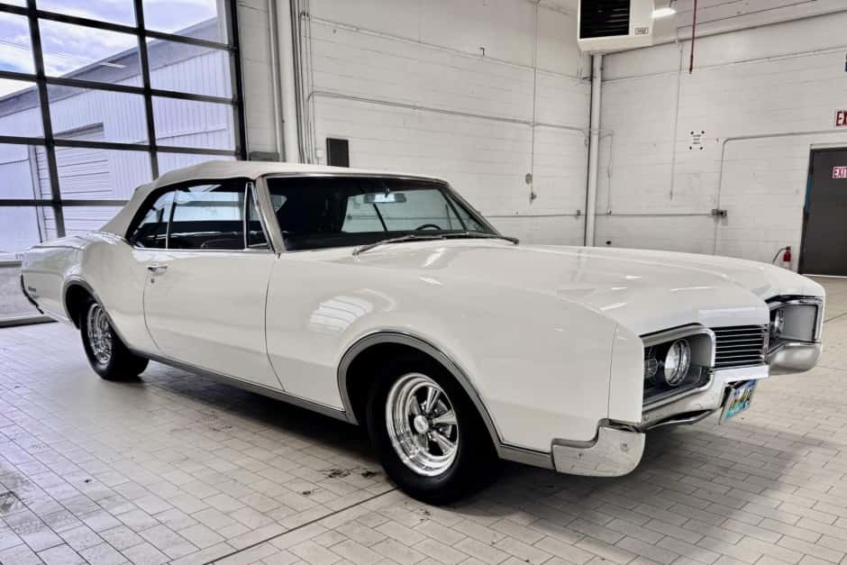 1967 Oldsmobile 88 sold for $24,750