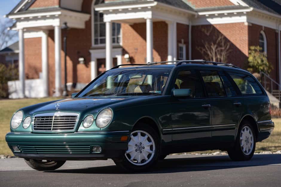 1998 Mercedes-Benz W210 E-Class sold for $15,500