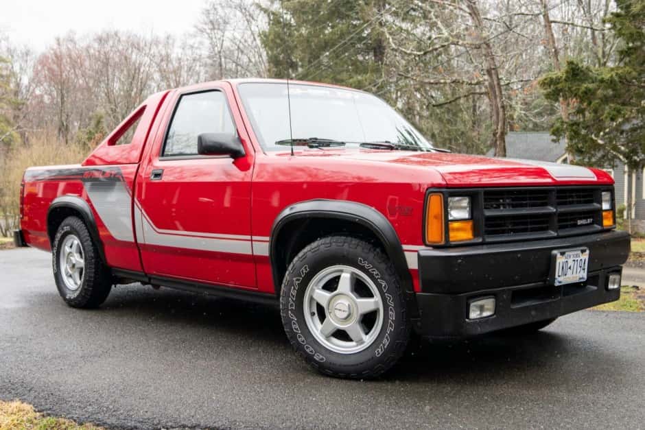 1989 Dodge Dakota (1987-1996) sold for $9,018