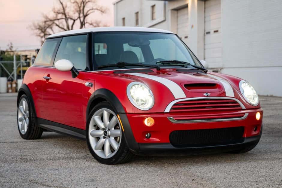 2006 Mini R53 Cooper S sold for $9,600