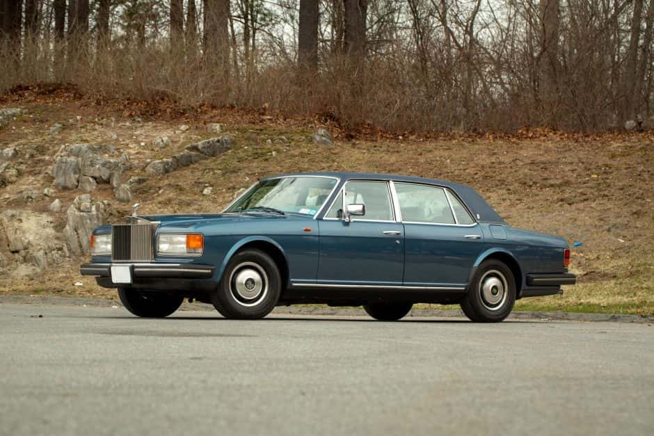 1982 Rolls-Royce SZ Silver Spirit & Silver Spur sold for $4,400