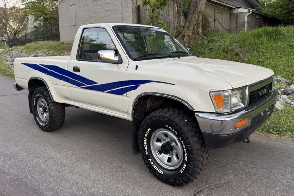 1989 Toyota Pickup (N80/90/100/110 1989-1997) sold for $20,000