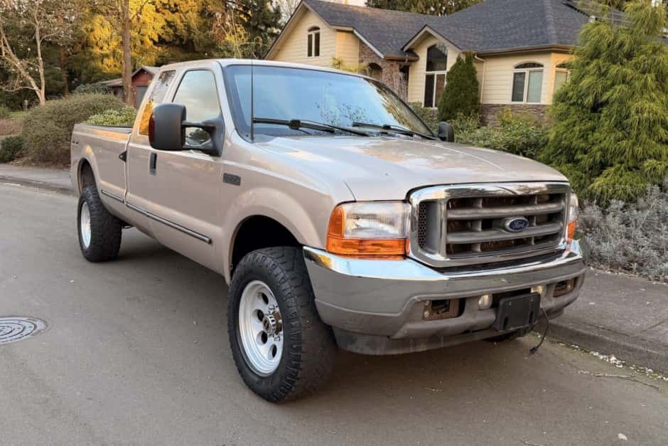 1999 Ford Super Duty 1999-2007 sold for $14,000