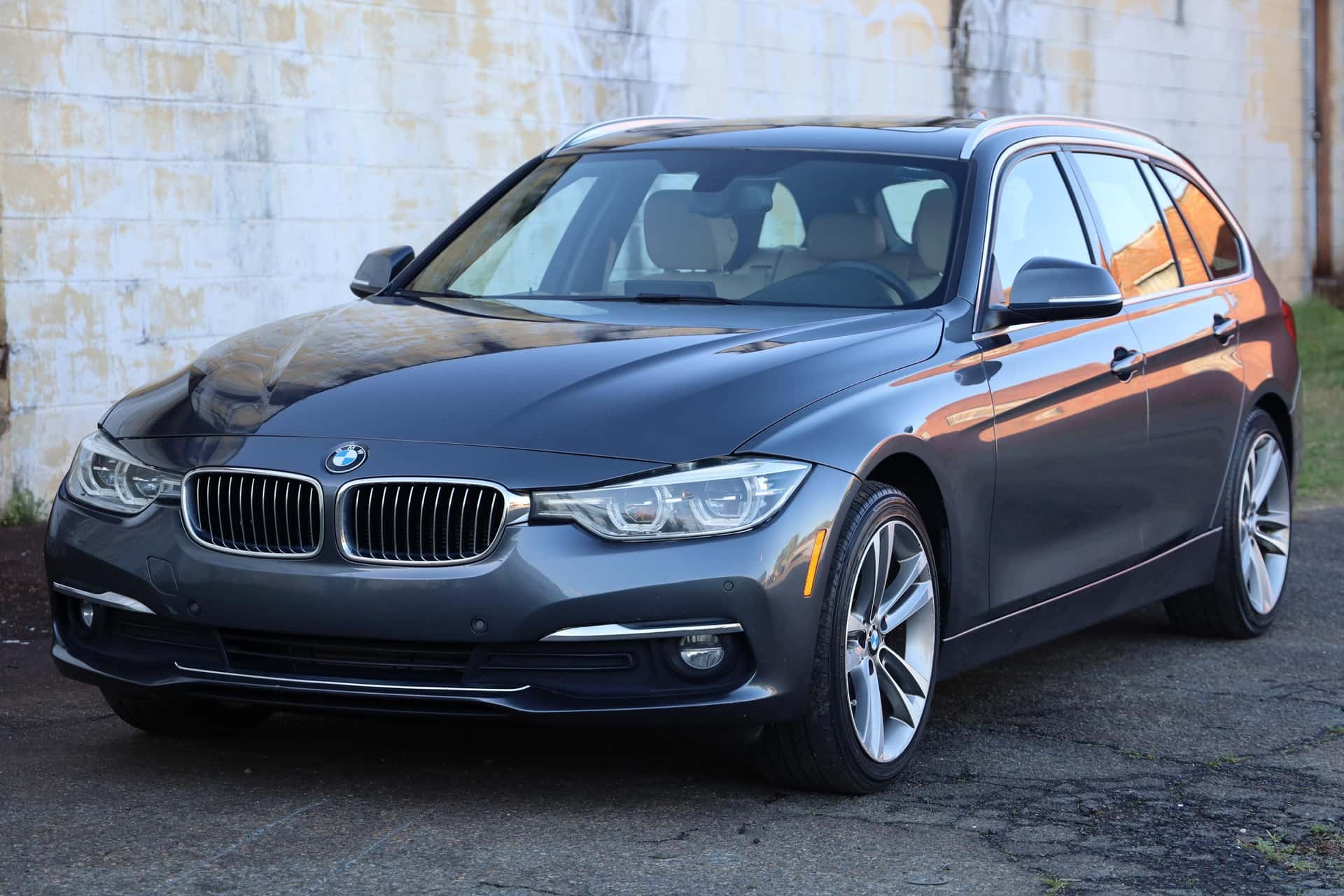 2016 BMW 3 Series sold for $14,250